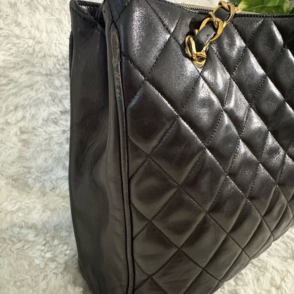Chanel Black Quilted Leather Shoulder Bag - Picture 16 of 16